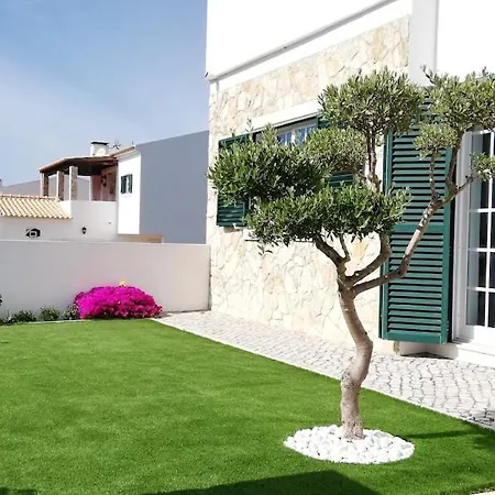 Vakantiehuis E - Moradia No Meco A 5min Da Com Jardim & Bbq Sesimbra