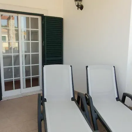 E - Moradia No Meco A 5min Da Com Jardim & Bbq Sesimbra