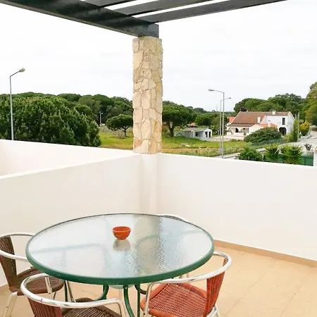 E - Moradia No Meco A 5min Da Com Jardim & Bbq Vakantiehuis *